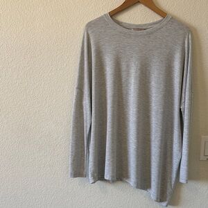 Athleta Cloudlight Relaxed Fit Asymmetrical Hem Boxy Top, Heather gray, Small